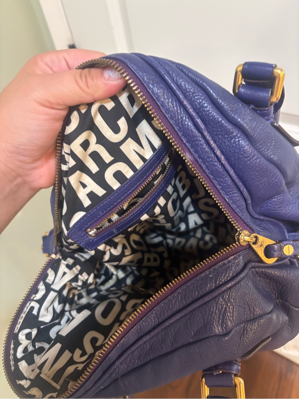 Marc by Marc Jacobs Aiden bag in purple - Picture 13 of 13